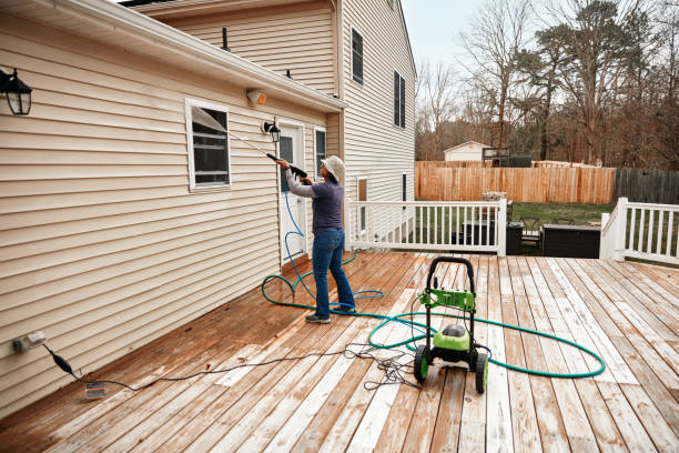 Best Pressure Washing Siding  in Dollar Bay, MI